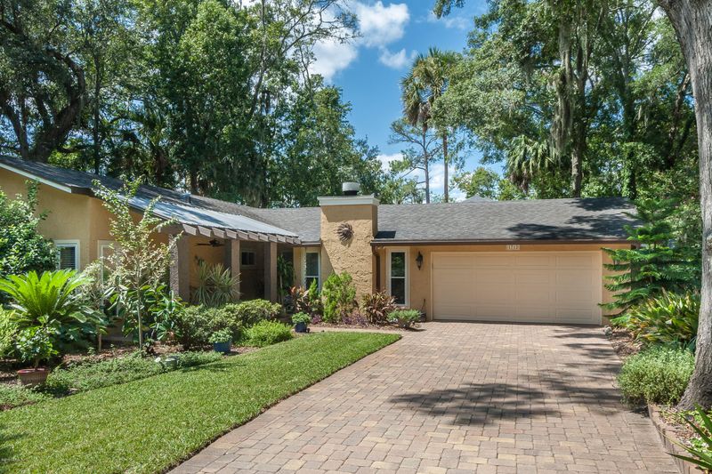 1712 Lighty Ln, Neptune Beach, FL 32266