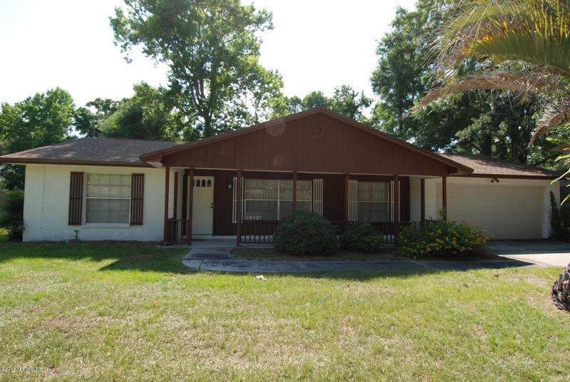 1713 Papaya Dr E, Orange Park, FL 32073