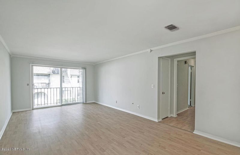 1714 El Prado Rd #8, Jacksonville, FL 32216
