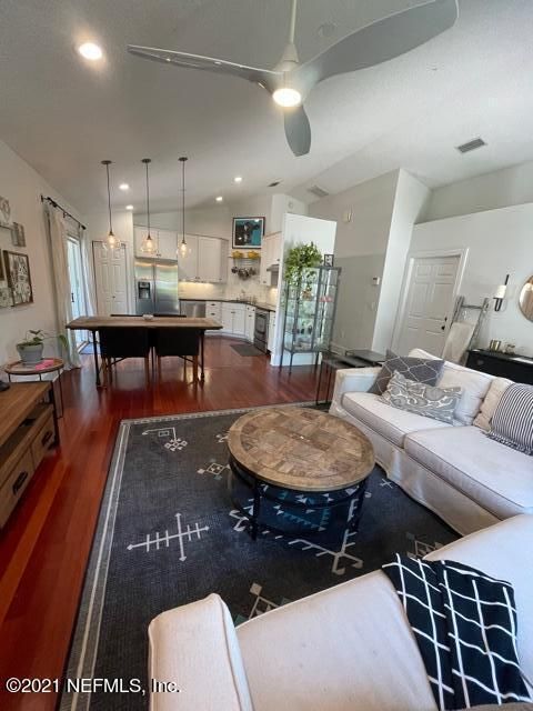 1717 Horn St, Jacksonville Beach, FL 32250
