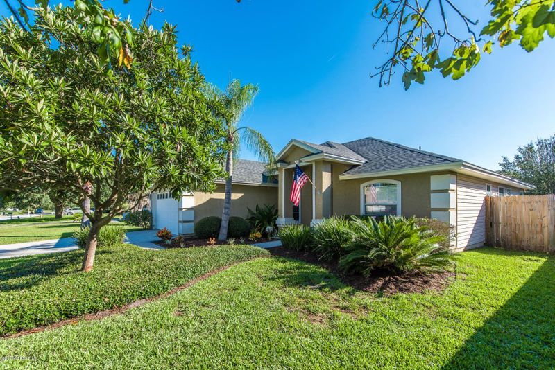 172 N Lake Cunningham Ave, Jacksonville, FL 32259