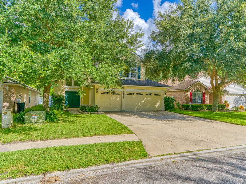 1723 Canopy Oaks Dr, Orange Park, FL 32065