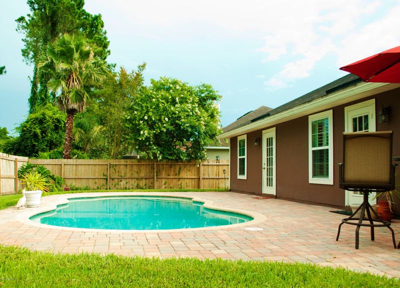 1729 Tall Tree Dr E, Jacksonville, FL 32246