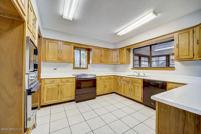 1731 Howard Ct, Orange Park, FL 32073