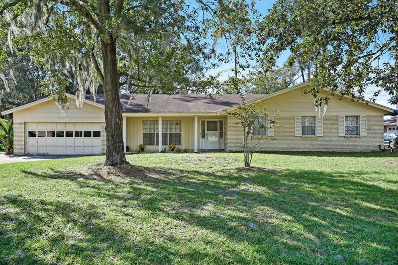 1734 Winfred Dr, Orange Park, FL 32073