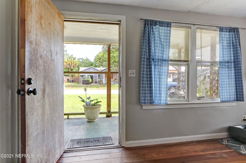 1736 Ashland St, Jacksonville, FL 32207