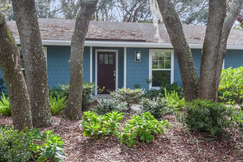 1737 Leeward Ln, Neptune Beach, FL 32266