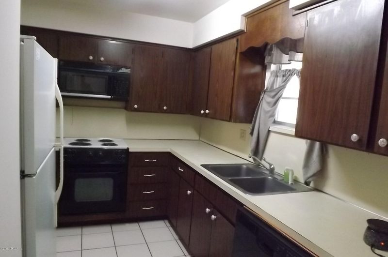 1738 El Prado Rd #4, Jacksonville, FL 32216