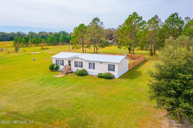 17388 Hodges Rd, Hilliard, FL 32046