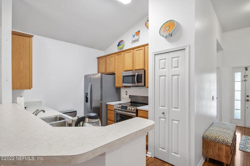 1739 Cross Pines Dr, Orange Park, FL 32003