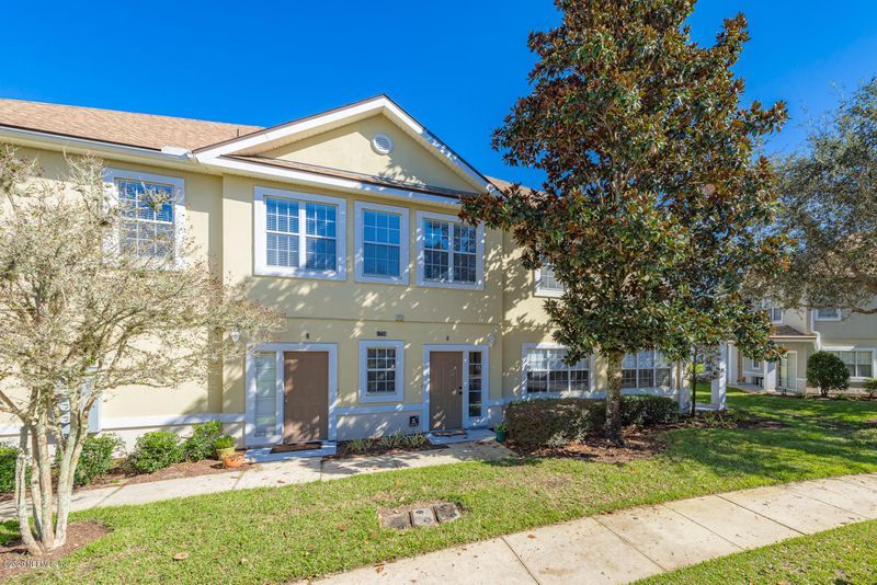 1739 Forest Lake Cir E #2, Jacksonville, FL 32225