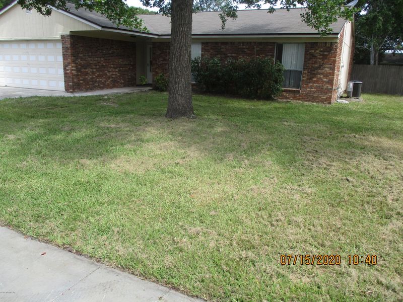 1740 Debbie Ln, Orange Park, FL 32073