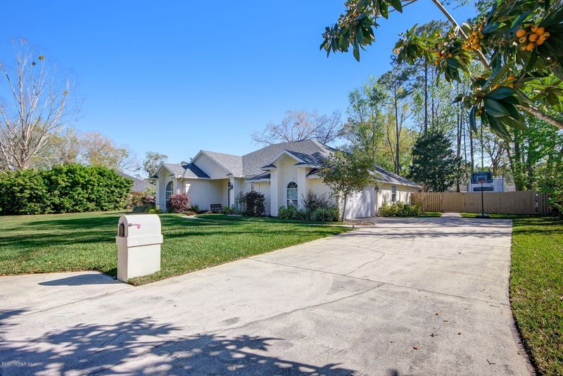 1741 Greenridge Cir, St Johns, FL 32259