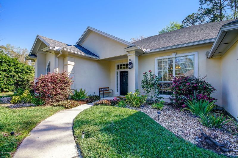 1741 Greenridge Cir, St Johns, FL 32259