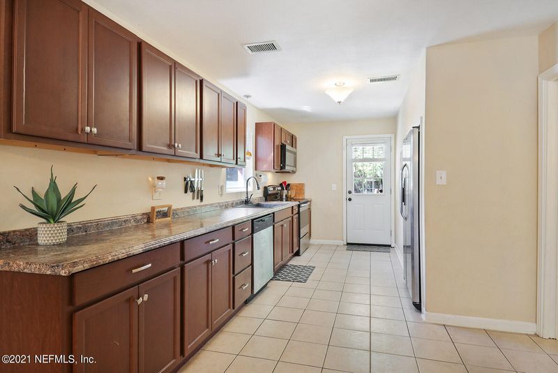 1744 Mount Vernon Dr, Jacksonville, FL 32210