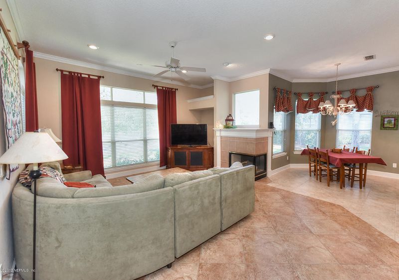 1750 Country Walk Dr, Fleming Island, FL 32003