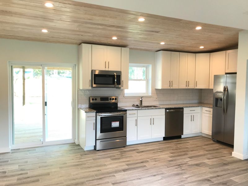1760 Birchwood Rd, Jacksonville Beach, FL 32250