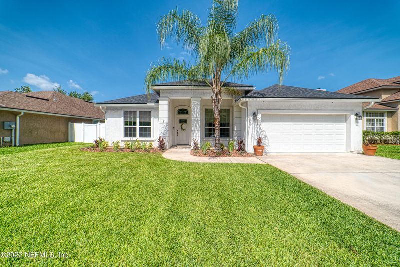 1762 Tall Tree Dr E, Jacksonville, FL 32246