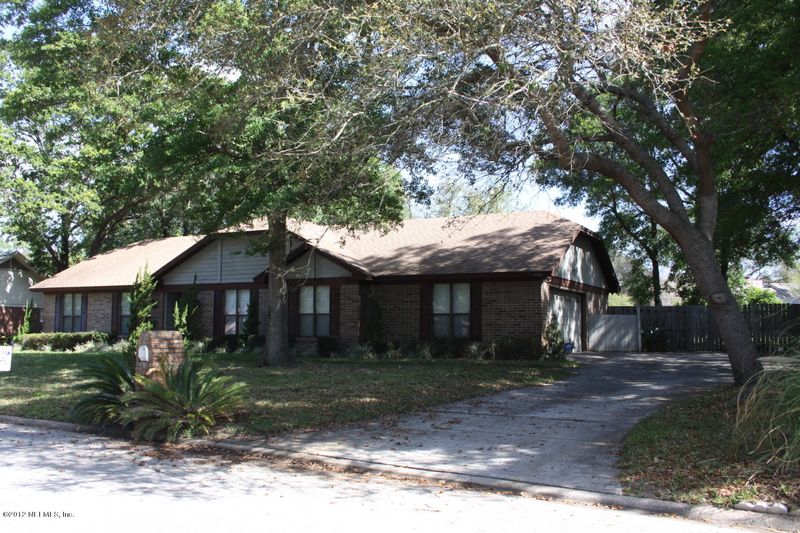 1763 Ravine Side Dr, Jacksonville, FL 32225