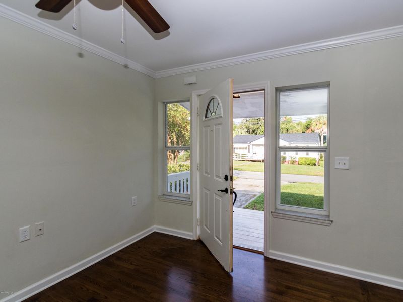 1764 Planters Rd, Jacksonville, FL 32207