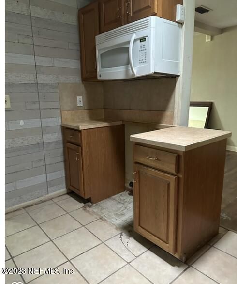 1765 Debutante Dr, Jacksonville, FL 32246