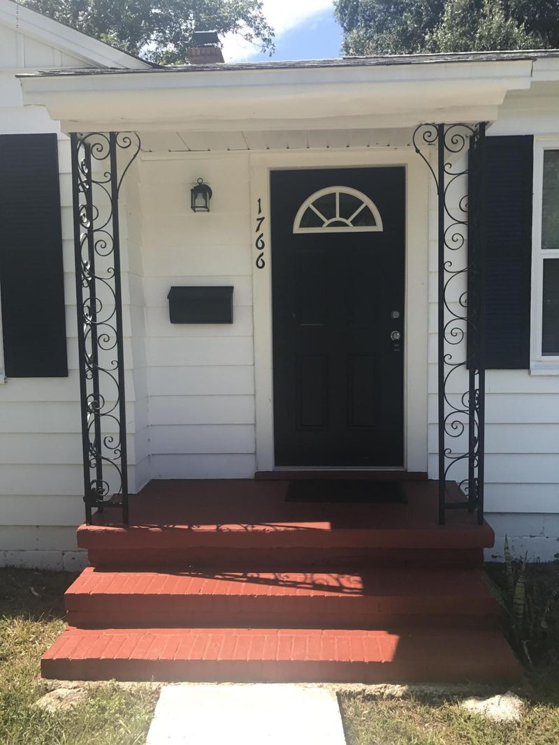 1766 Mayfair Rd, Jacksonville, FL 32207