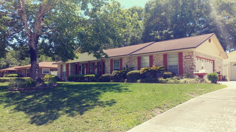 177 Foxridge Rd, Orange Park, FL 32065