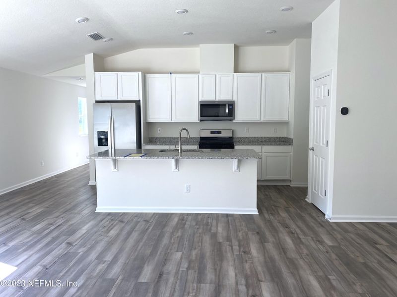 177 Peace River Rd, St Johns, FL 32259