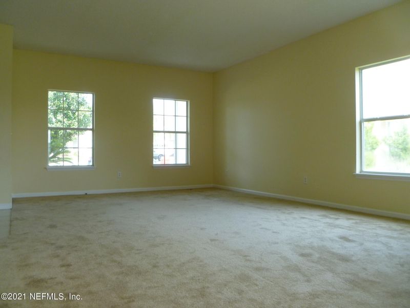 1776 Hawkins Cove Dr E, Jacksonville, FL 32246
