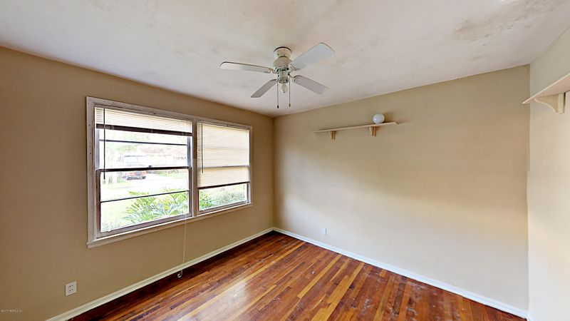 1782 E Lilly Rd, Jacksonville, FL 32207