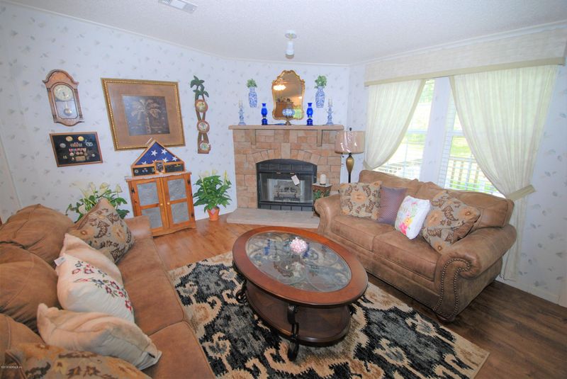 18001 Macarages Pl, Hilliard, FL 32046