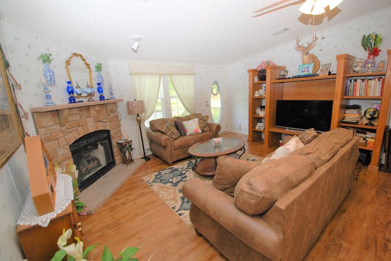 18001 Macarages Pl, Hilliard, FL 32046