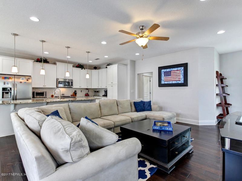 1801 1st St S, Jacksonville Beach, FL 32250
