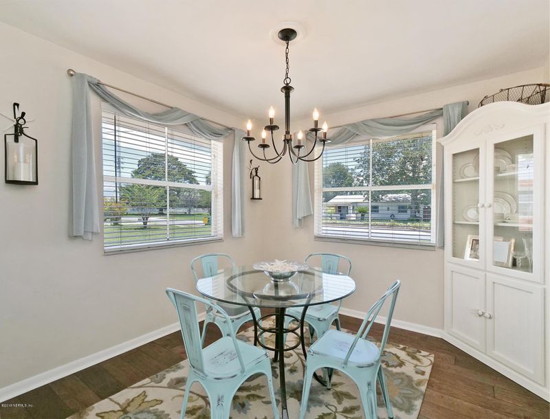 1804 10th St N, Jacksonville Beach, FL 32250