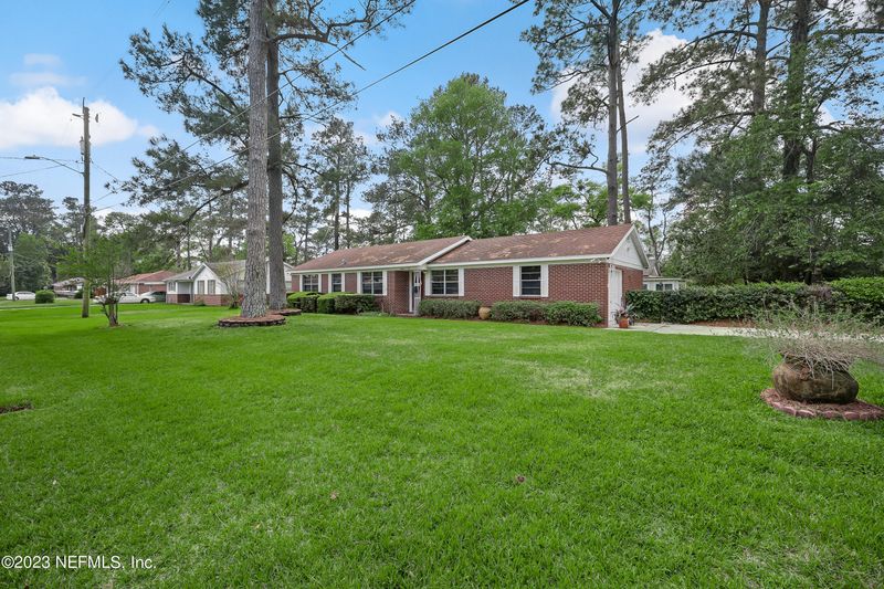 1804 Cedar River Dr, Jacksonville, FL 32210