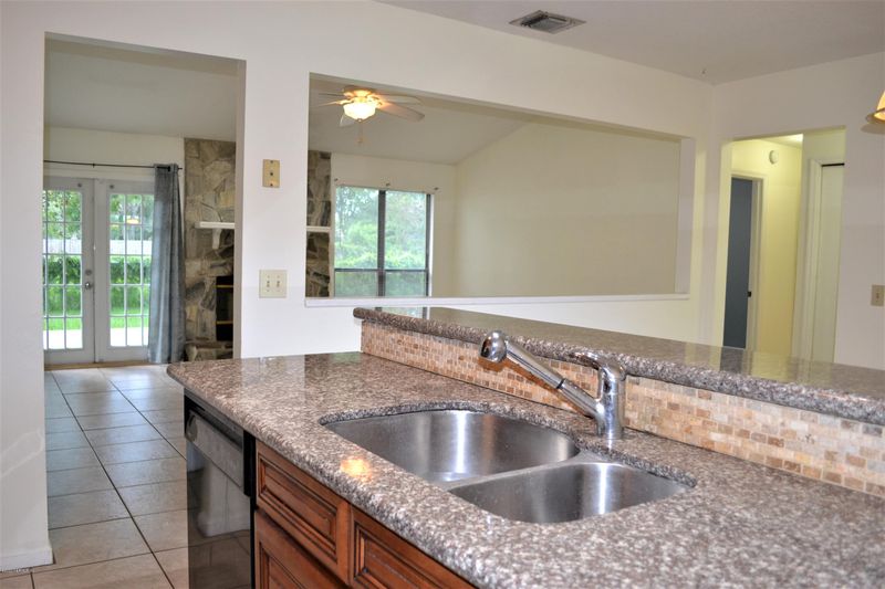 1804 Creek Bank Dr, Middleburg, FL 32068