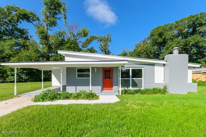 1804 Louvre Dr, Jacksonville, FL 32221
