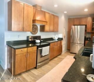 1807 Penman Rd, Neptune Beach, FL 32266