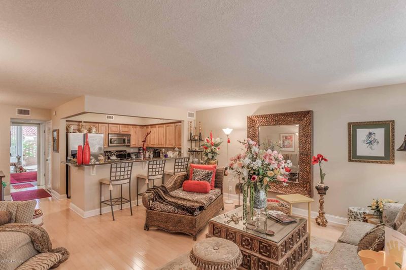 1810 Sevilla Blvd #107, Atlantic Beach, FL 32233