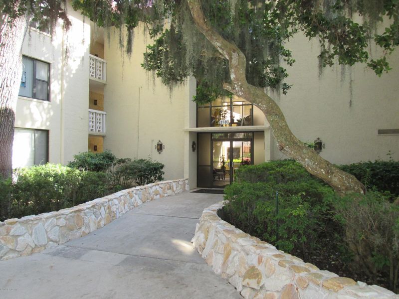 1810 Sevilla Blvd #203, Atlantic Beach, FL 32233