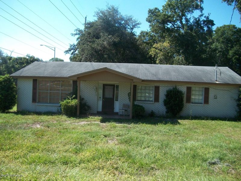 1812 E Buccaneer Cir, Jacksonville, FL 32225