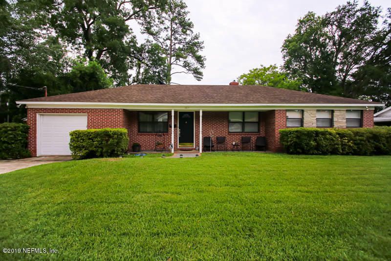 1815 Cedar River Dr, Jacksonville, FL 32210