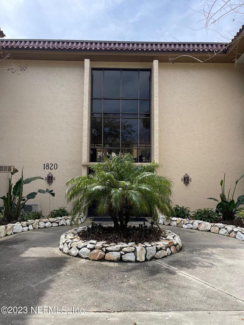1820 Sevilla Blvd W #210, Atlantic Beach, FL 32233
