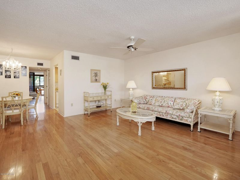 1820 Sevilla Blvd W #308, Atlantic Beach, FL 32233