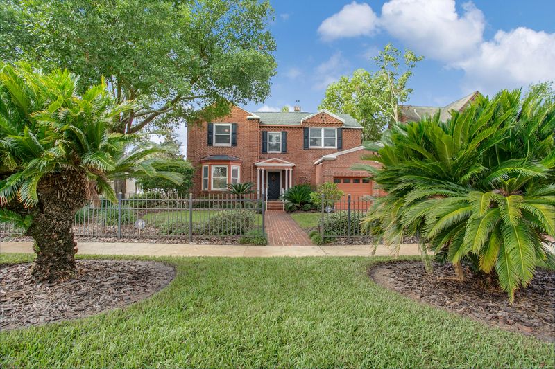 1822 River Rd, Jacksonville, FL 32207