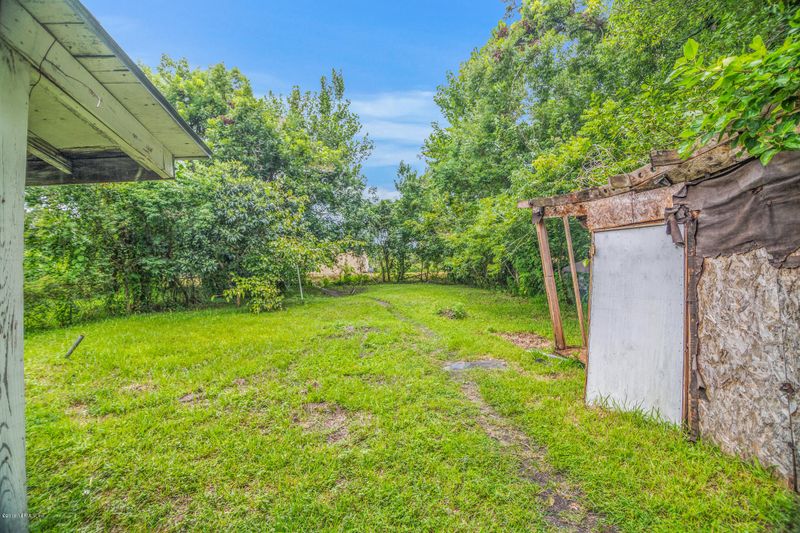 1826 Voorhies Rd, Jacksonville, FL 32209