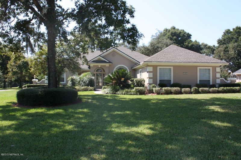 1827 Colonial Dr, Green Cove Springs, FL 32043