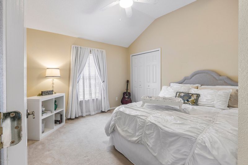 1828 Lake Forest Ln, Orange Park, FL 32003