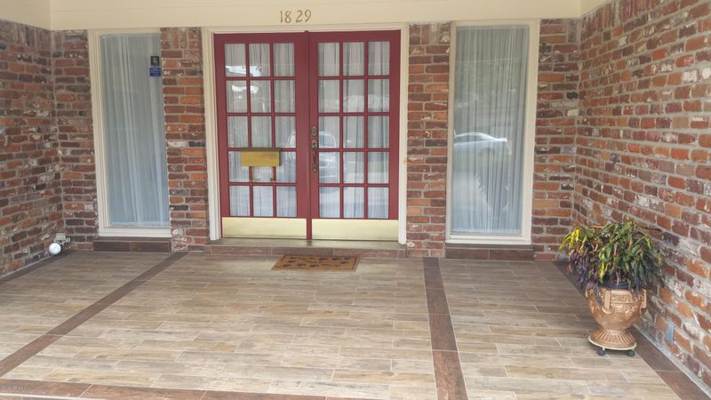 1829 Parkcrest Dr, Jacksonville, FL 32211