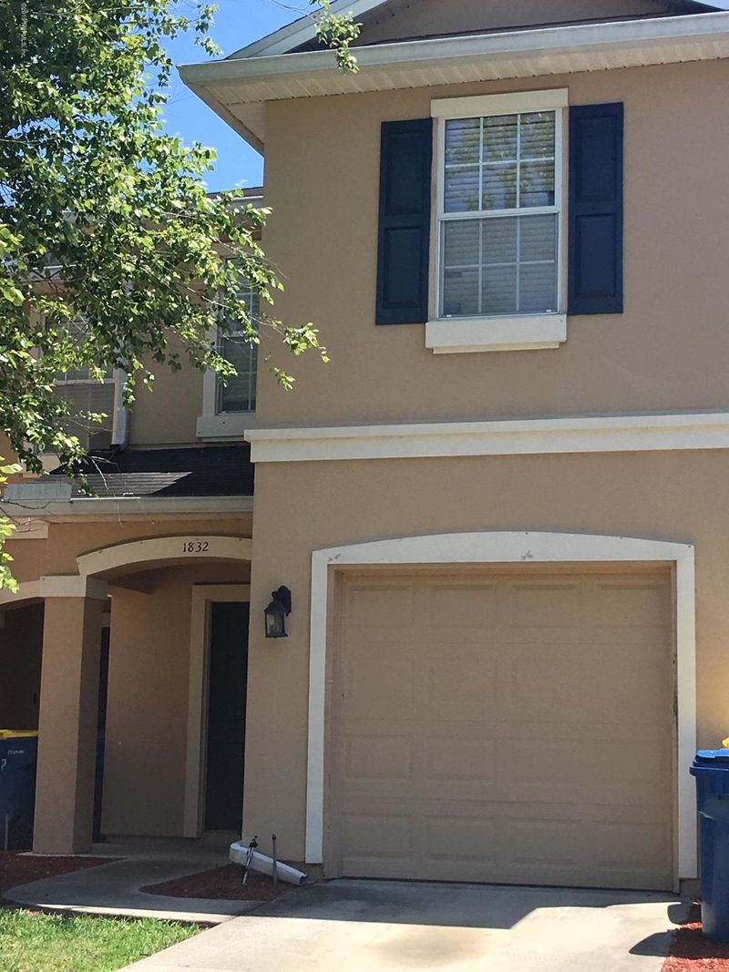 1832 Biscayne Bay Cir, Jacksonville, FL 32218